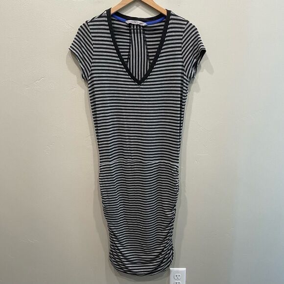 Athleta Striped Tee Dress in Charcoal Heather Gray - Size: Medium - Picture 2 of 9